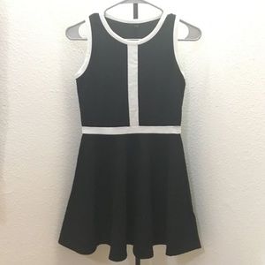 Black sleeveless dress (Korean style)